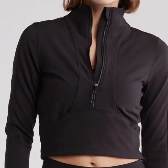 Academy Crop Rib Half-Zip Pullover and shorts set - Picture 6 of 6